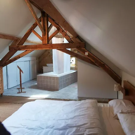 Gite Des Remparts Salignac Ferienhaus