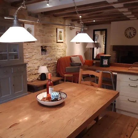 Gite Des Remparts Salignac Ferienhaus